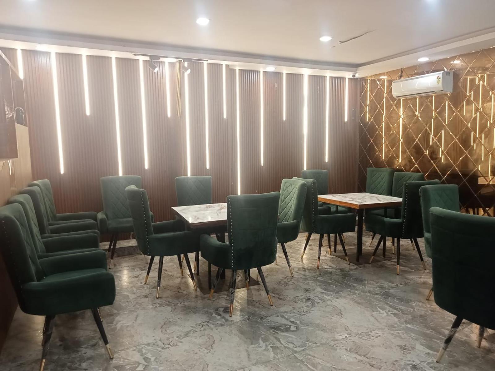 Ceremony Hotel And Banquets Faridabad Εξωτερικό φωτογραφία